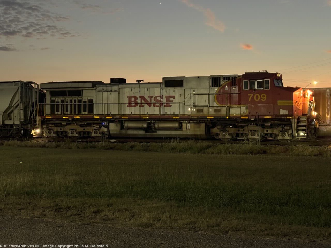 BNSF 709